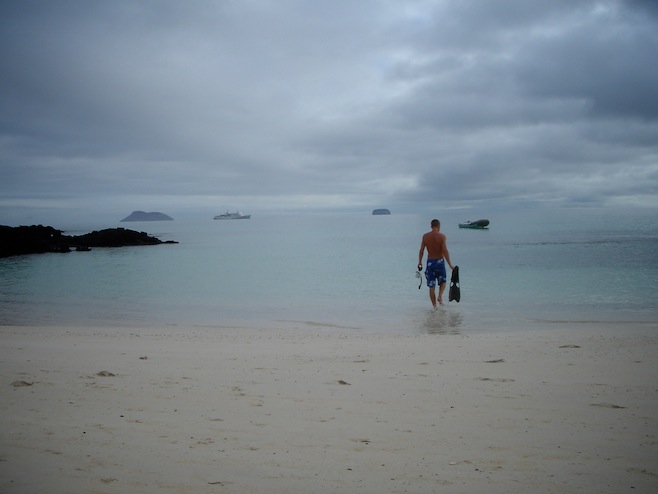 Gal Galapagos Snorkeling.JPG (56701 bytes)