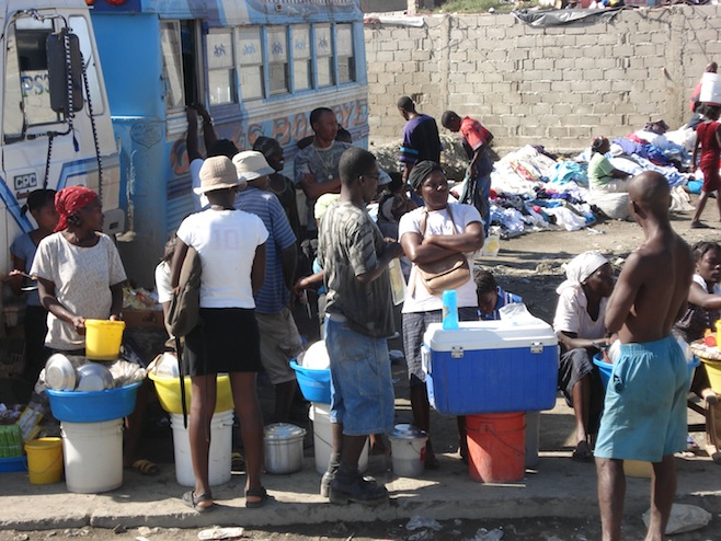 Haiti Bus Vendors