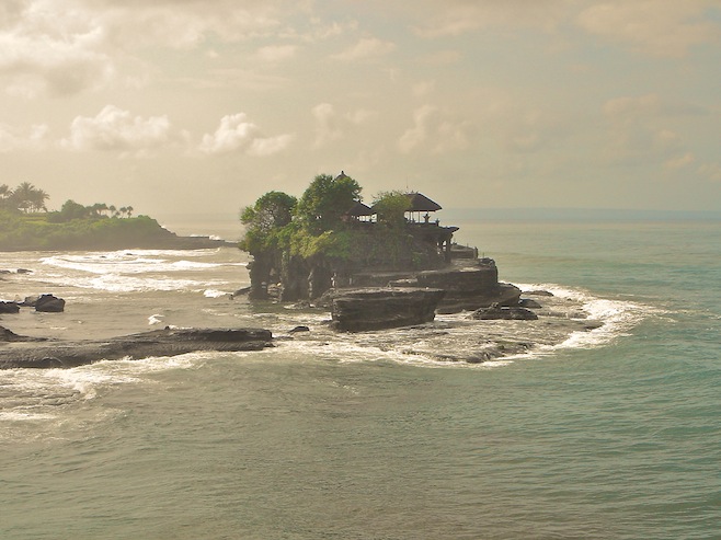 Indo Tanah Lot High Tide