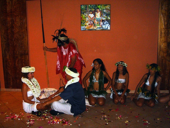 SoPac Marquesas Nuku Hiva Wedding7.JPG (197200 bytes)