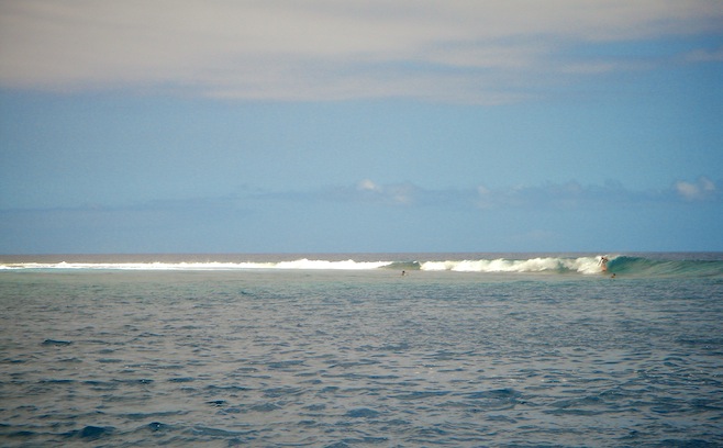 SoPac Tahiti Surfer.JPG (81603 bytes)