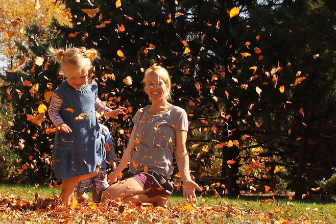 O and Mama in the leaves