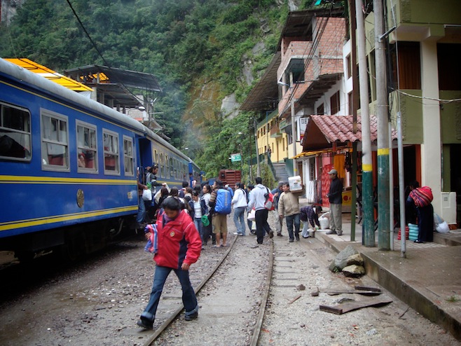 PE Cusco Train